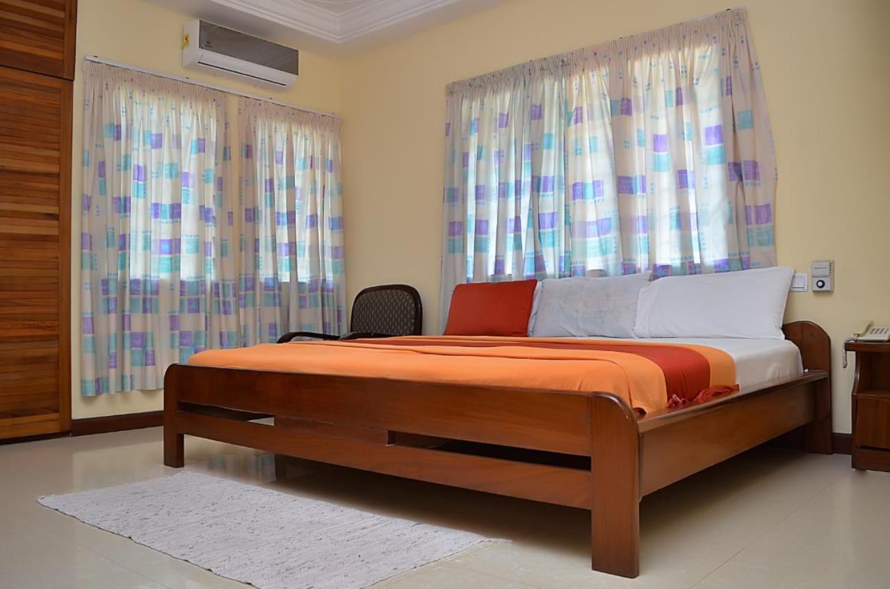 Hotel Loreto Cape Coast Ngoại thất bức ảnh