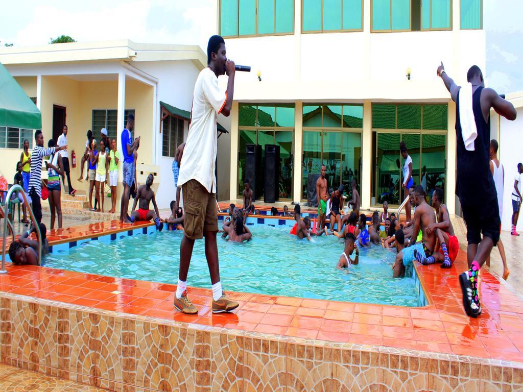 Hotel Loreto Cape Coast Ngoại thất bức ảnh