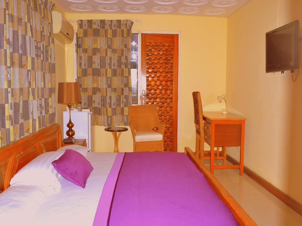 Hotel Loreto Cape Coast Ngoại thất bức ảnh