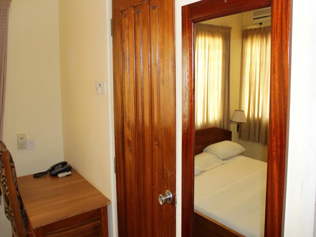 Hotel Loreto Cape Coast Ngoại thất bức ảnh